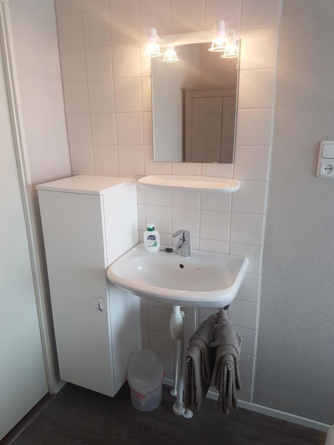 Appartement Met Inpandig Balkon, 150 Meter Verwijderd Van Strand En Centrum 주테란데 외부 사진